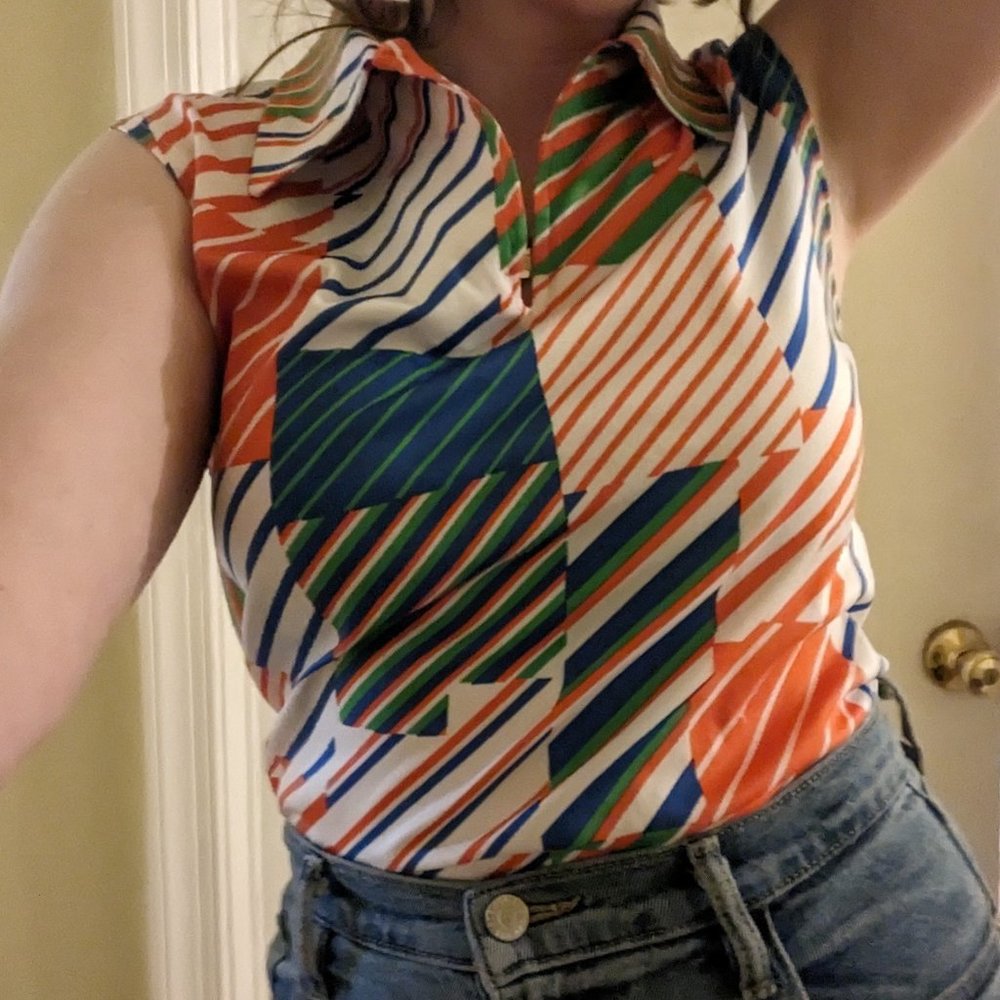 Retro 70's multicolor tank with a collar